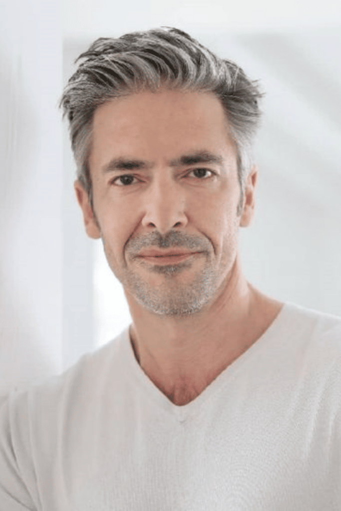 Top-and-Side-Volume-Flip-older-men-with-thinning-hair
